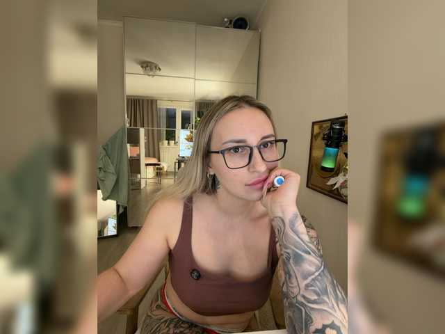 Miss-Fetish's BongaCams show and profile