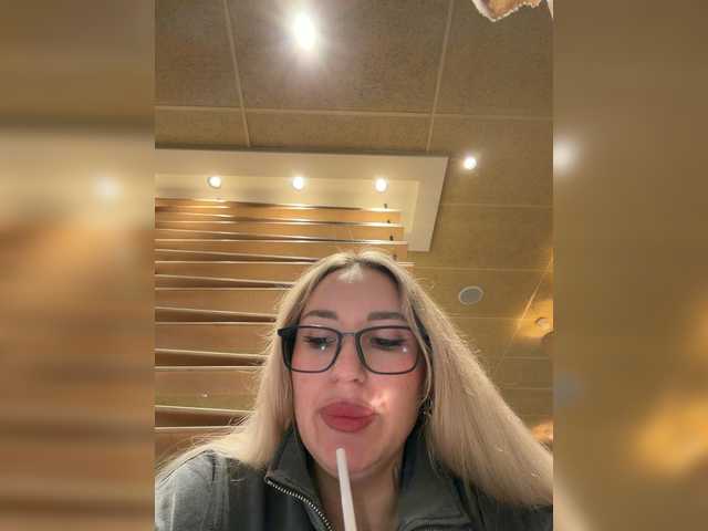 Miss-Fetish's BongaCams show and profile