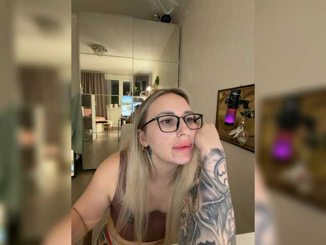 Miss-Fetish's BongaCams show and profile