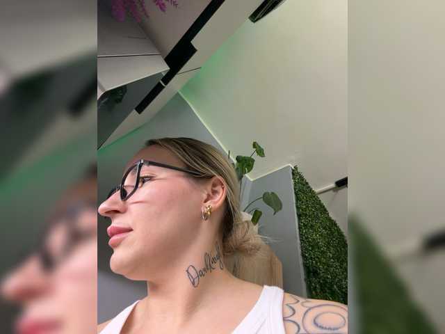 модель Miss-Fetish