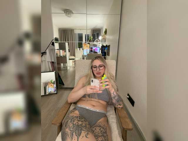 видео Miss-Fetish