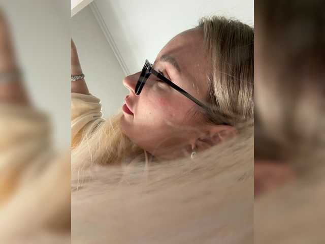 Miss-Fetish's BongaCams show and profile