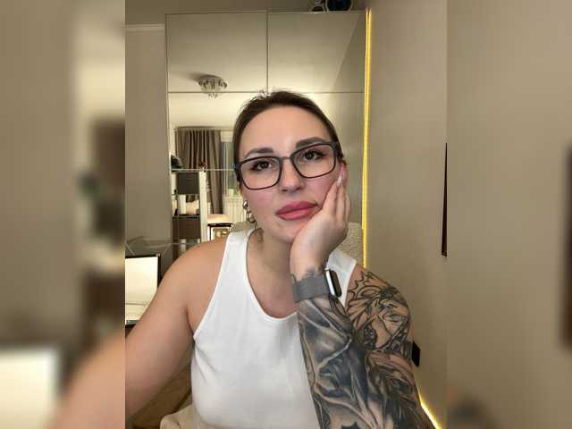 Miss-Fetish's BongaCams show and profile