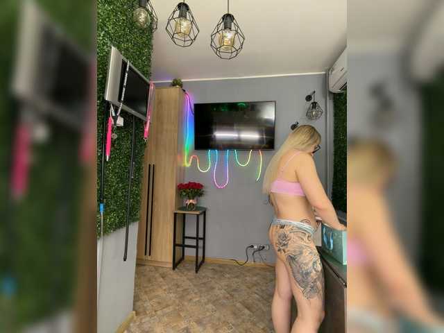 Miss-Fetish's BongaCams show and profile