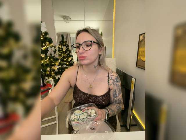 Miss-Fetish's BongaCams show and profile