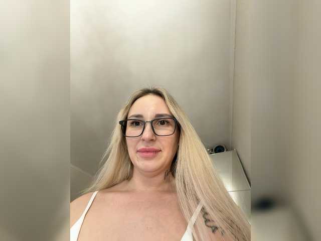 Miss-Fetish's BongaCams show and profile