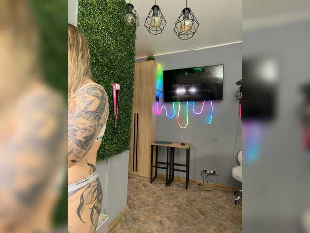 Miss-Fetish's BongaCams show and profile