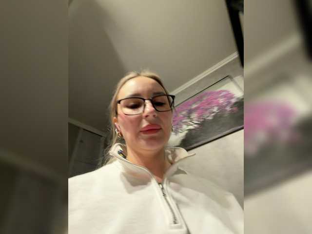 Miss-Fetish's BongaCams show and profile