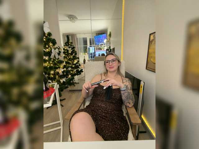 Miss-Fetish's BongaCams show and profile