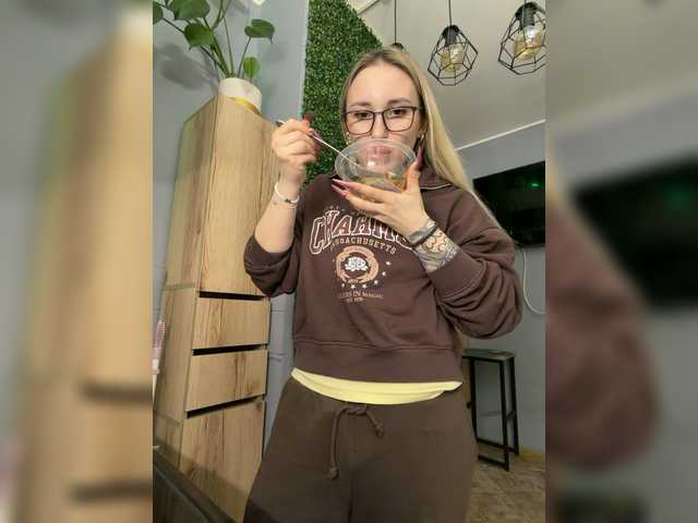 Miss-Fetish live cam