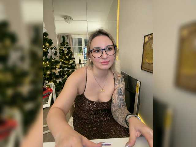 Miss-Fetish's BongaCams show and profile