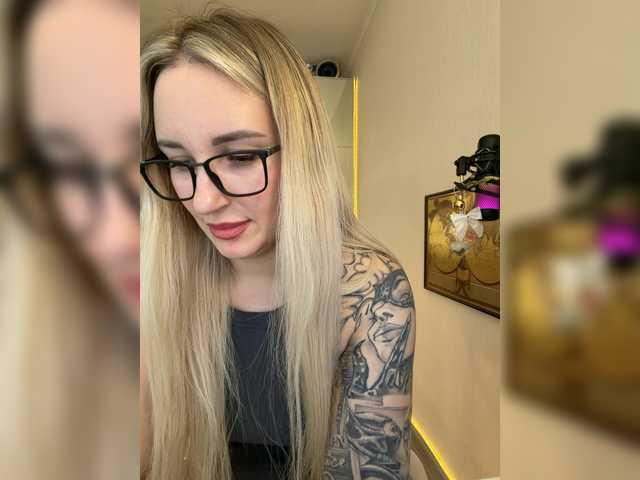 Miss-Fetish's BongaCams show and profile