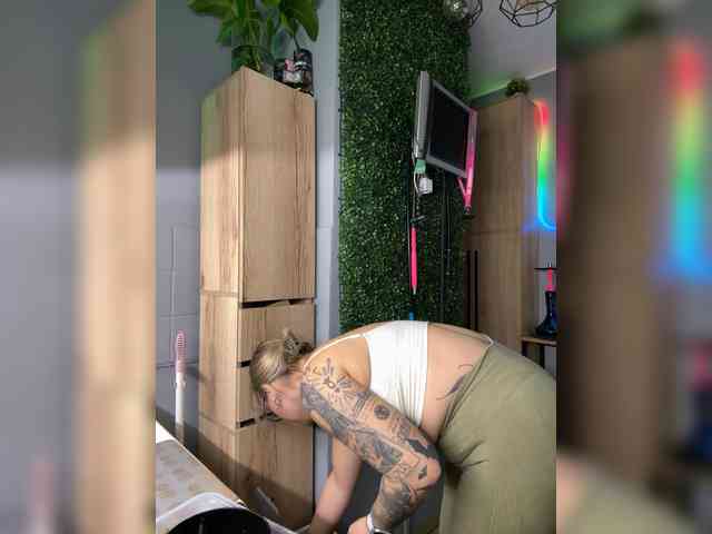 FetishTeacher webcam