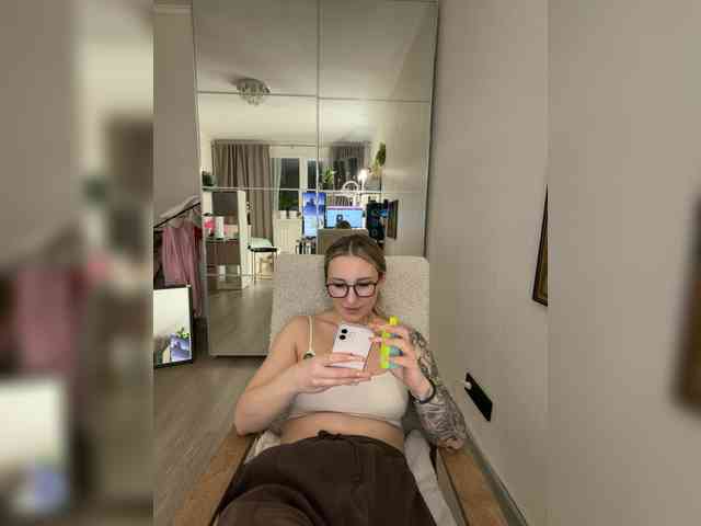 FetishTeacher webcam