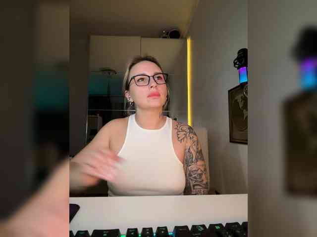 FetishTeacher webcam