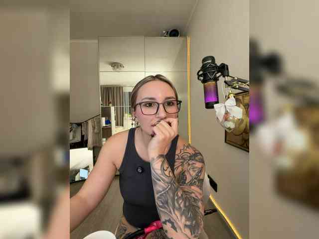 Miss-Fetish Miss-Fetish