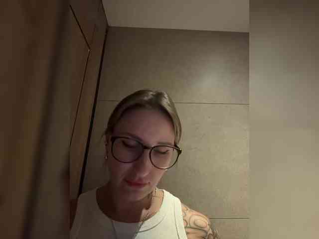 Модель: FetishTeacher