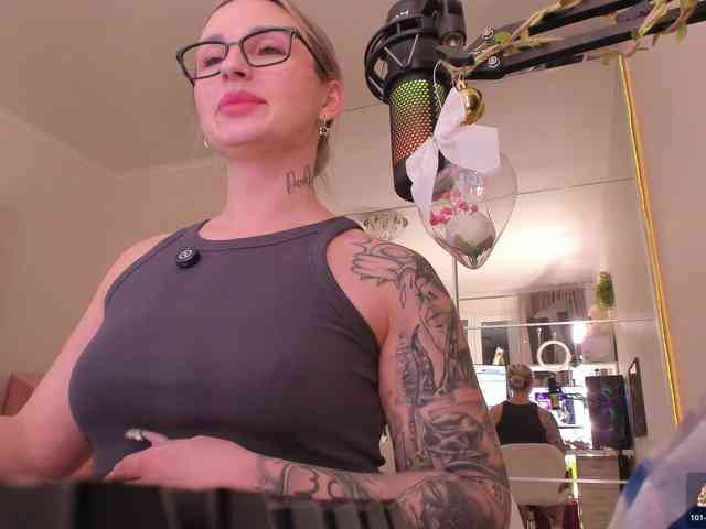 FetishTeacher webcam