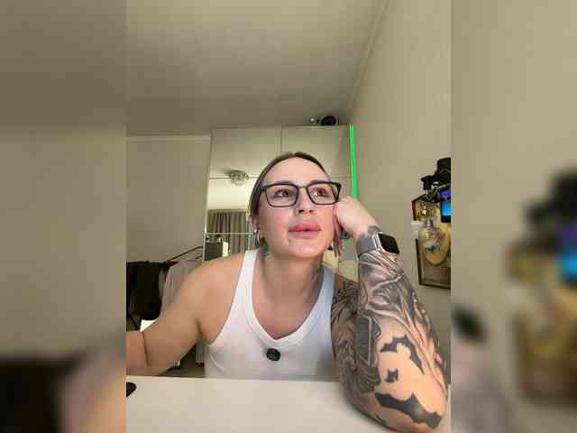 FetishTeacher webcam