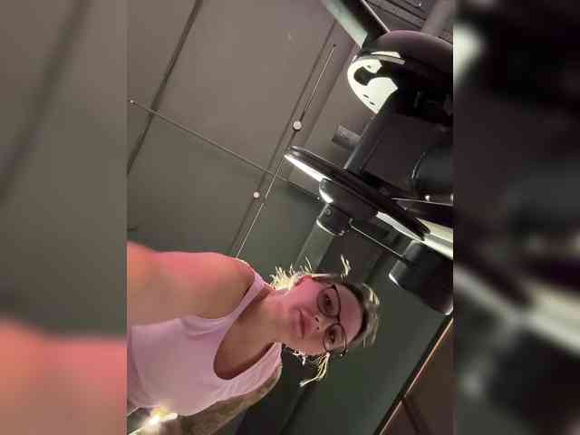 FetishTeacher webcam