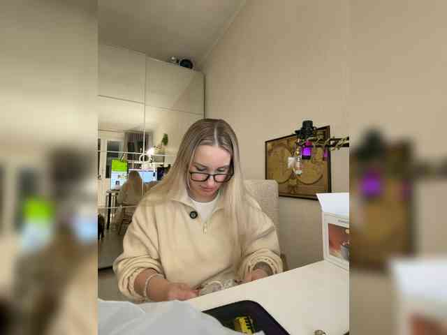 FetishTeacher webcam