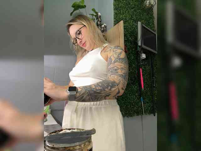 Miss-Fetish Miss-Fetish