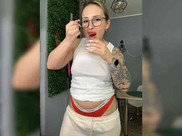 Miss-Fetish Miss-Fetish