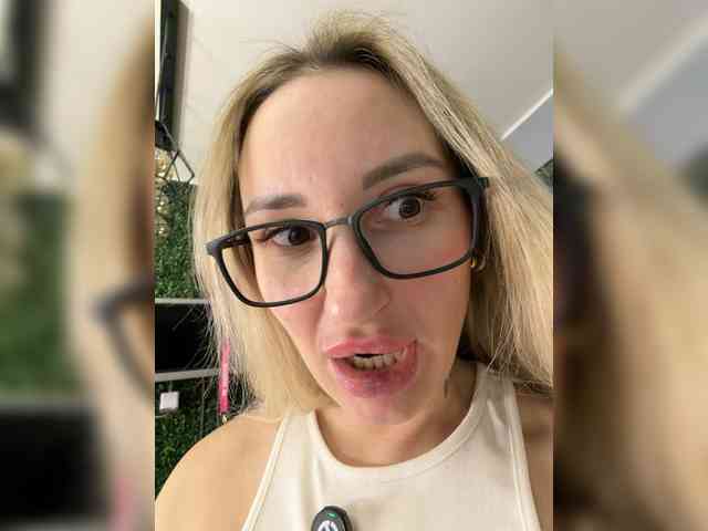 FetishTeacher webcam