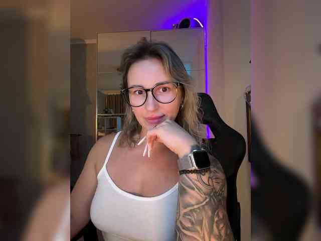online cam fun Miss-Fetish