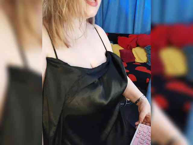 _8IGGirl_ webcam