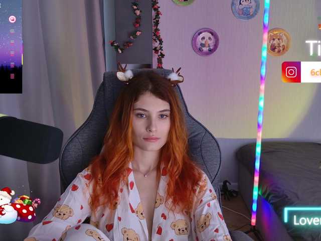 FOX69LOVE's BongaCams show and profile