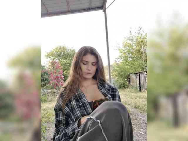 FOX69LOVE Live Webcam on BongaCams