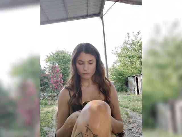 streaming webcam FOX69LOVE