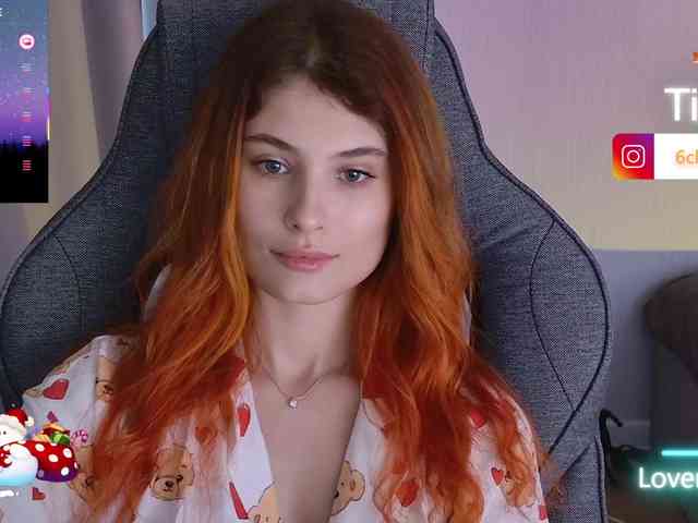 FOX69LOVE Live Webcam on BongaCams