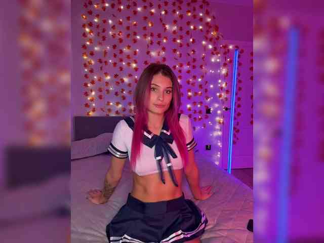 FOX69LOVE Live Webcam on BongaCams