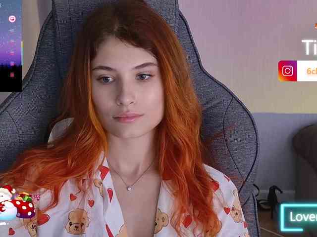 FOX69LOVE Live Webcam on BongaCams