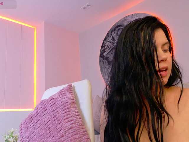 ShanellMoore's BongaCams show and profile