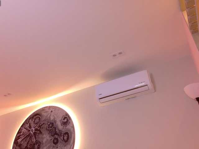 ShanellMoore's BongaCams show and profile