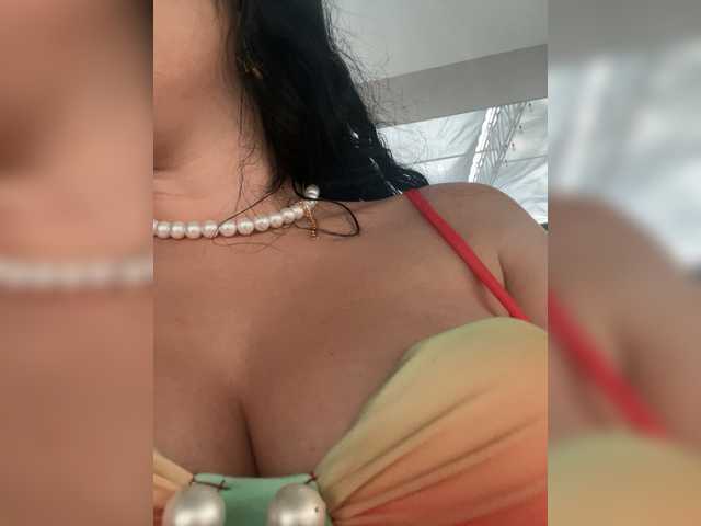 ShanellMoore's BongaCams show and profile