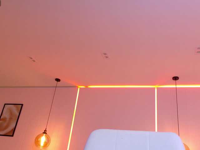 ShanellMoore's BongaCams show and profile