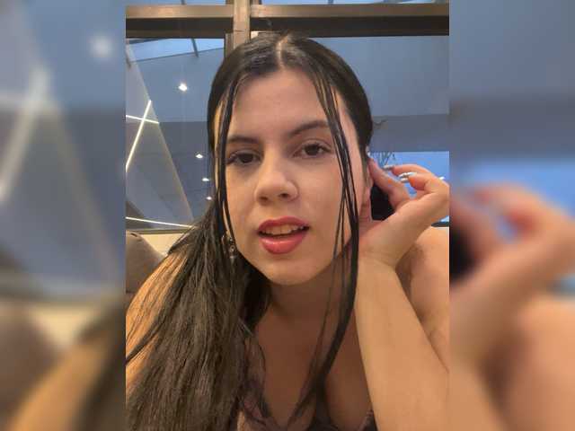 ShanellMoore's BongaCams show and profile