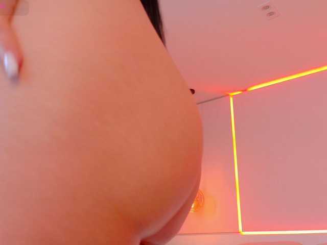 go to chat with ShanellMoore