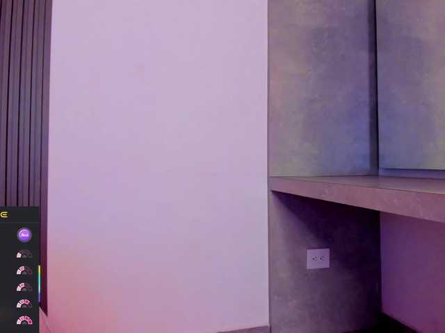 ShanellMoore's BongaCams show and profile