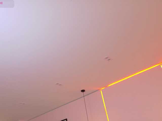 ShanellMoore's BongaCams show and profile