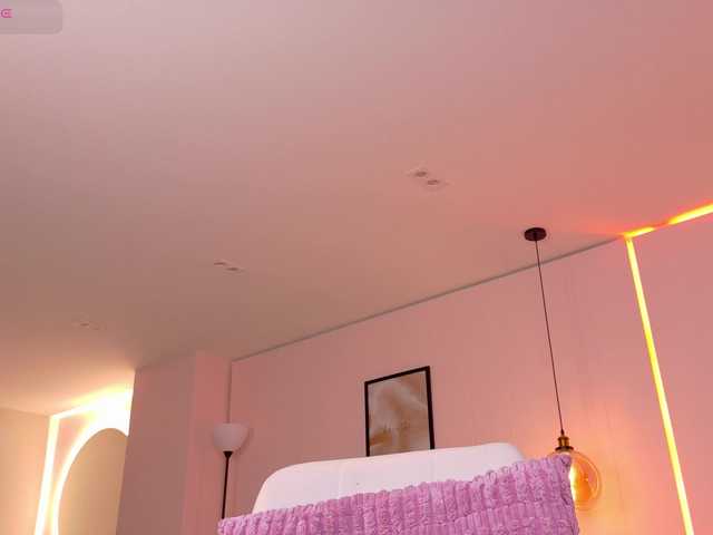 ShanellMoore's BongaCams show and profile