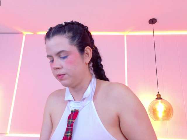 ShanellMoore's BongaCams show and profile