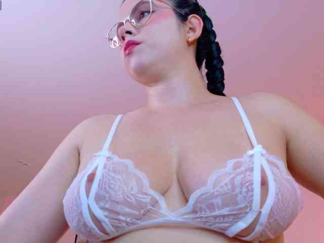 ShanellMoore Live Webcam on BongaCams