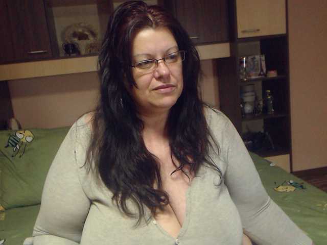 BeautifulDrea's BongaCams show and profile