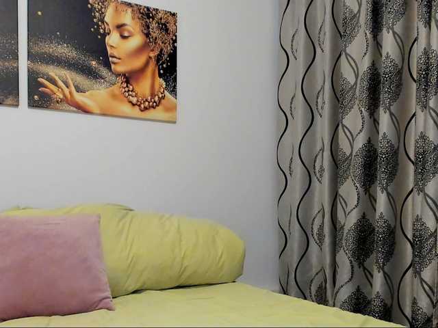 Glamouros's BongaCams show and profile