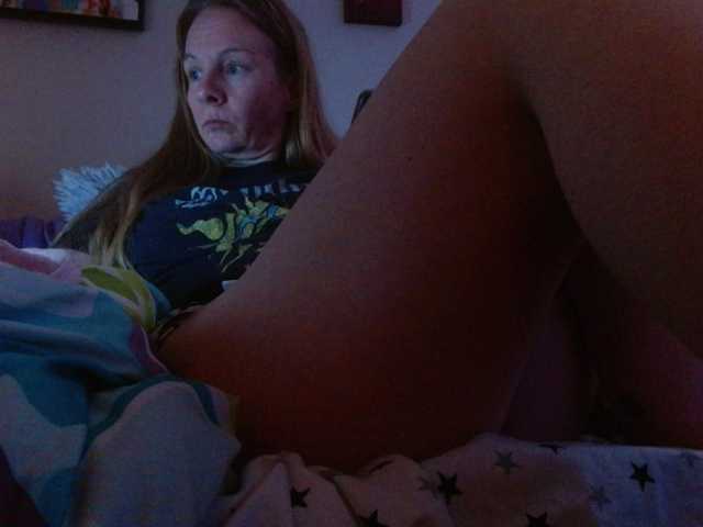 MilaStoned's BongaCams show and profile